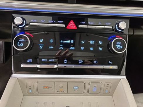 Used 2024 Hyundai Santa Fe Calligraphy FWD image 23