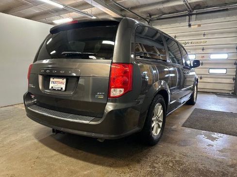 Used 2016 Dodge Grand Caravan SXT w/ Rear Park Assist Package image 7