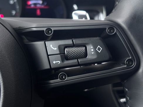 Certified 2026 Porsche Macan image 15