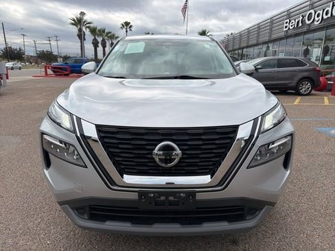 Certified 2021 Nissan Rogue SV image 2