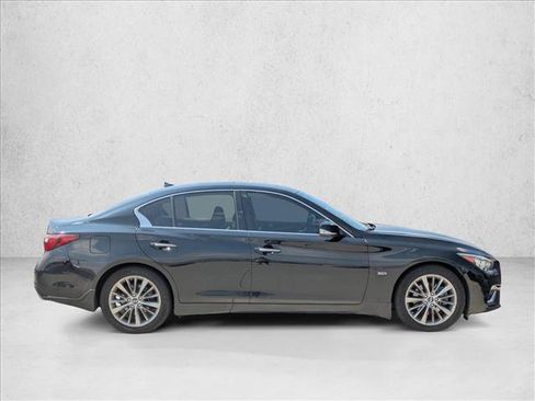 Used 2019 INFINITI Q50 Luxe w/ Essential Package (3.0T Luxe) AWD/4WD image 4