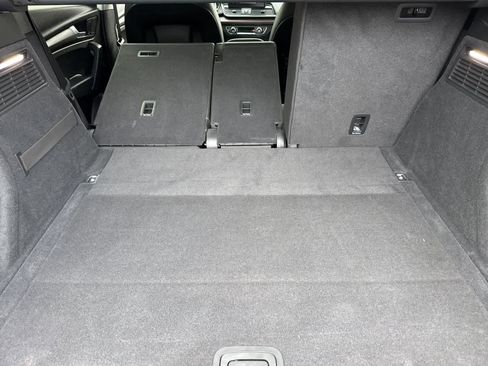 Used 2022 Audi Q5 2.0T Premium w/ Convenience Package image 15