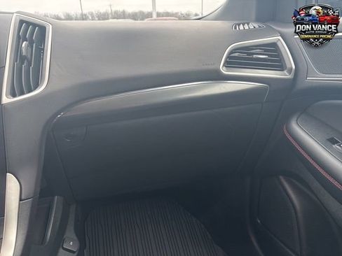 Certified 2024 Ford Edge ST-Line AWD/4WD image 17