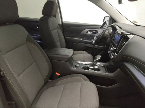 Used 2021 Chevrolet Traverse LT FWD image 21