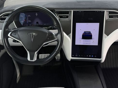 Used 2016 Tesla Model X Performance AWD/4WD image 12