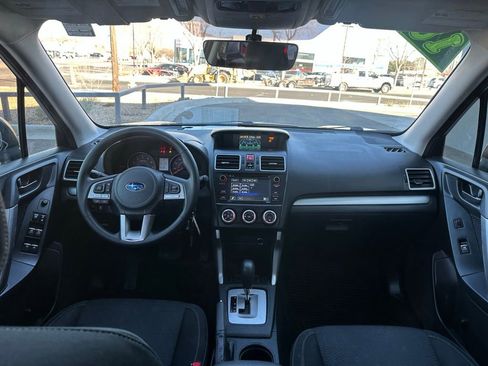 Used 2018 Subaru Forester 2.5i w/ Alloy Wheel Package image 12