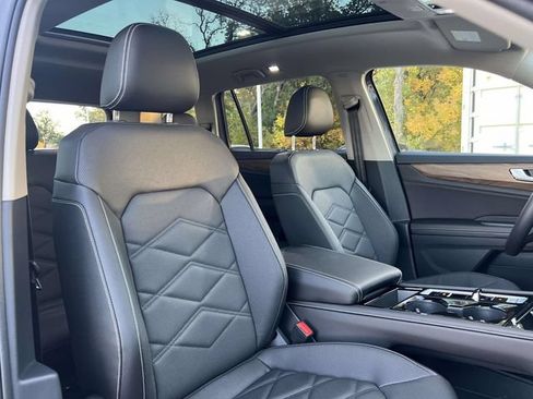 New 2026 Volkswagen Atlas SE FWD image 26