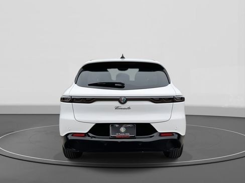 New 2025 Alfa Romeo Tonale AWD/4WD image 5