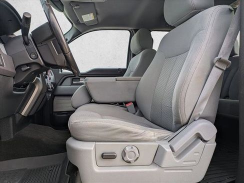 Used 2013 Ford F150 XLT w/ XLT Chrome Pkg image 15