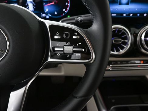 Used 2023 Mercedes-Benz GLA 250 GLA 250 image 11