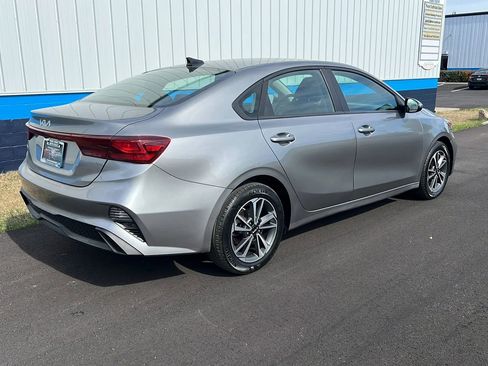 Used 2023 Kia Forte LXS FWD image 5