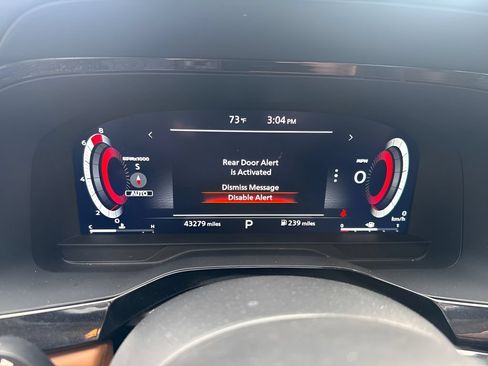 Used 2025 Nissan Pathfinder Platinum AWD/4WD image 23