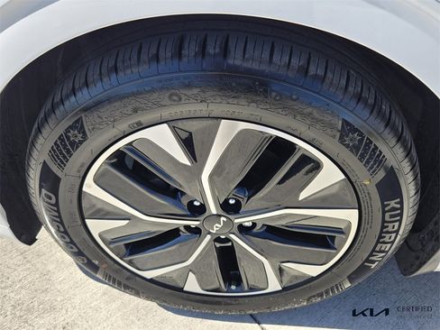 Certified 2023 Kia EV6 GT-Line image 10