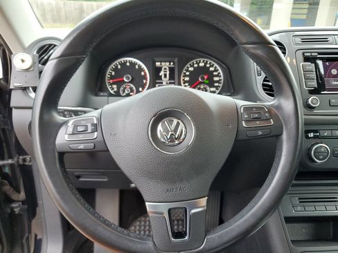 Used 2013 Volkswagen Tiguan SEL FWD image 20