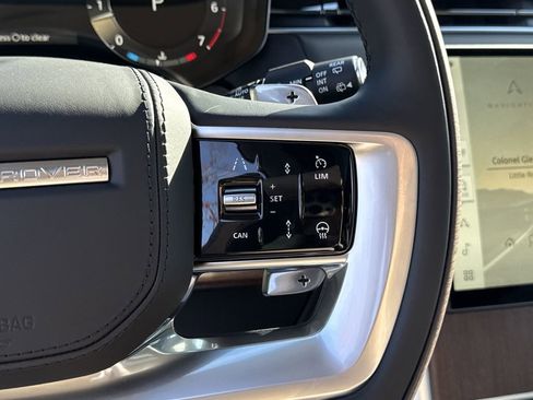 New 2025 Land Rover Range Rover SE AWD/4WD image 24