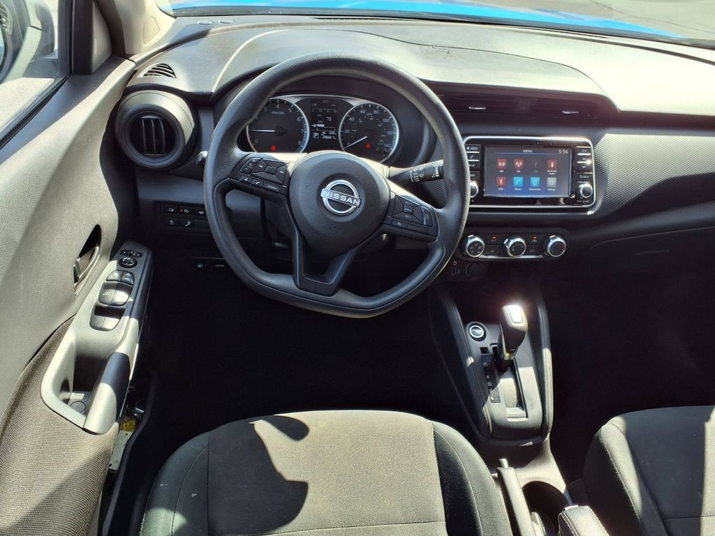 Used 2025 Nissan Kicks Play S FWD image 7