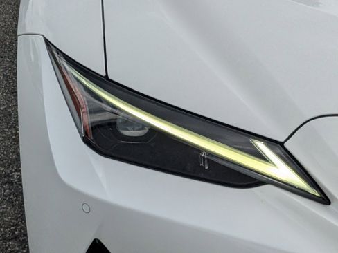 Used 2023 Lexus IS 350 F Sport w/ Memory Package RWD image 9