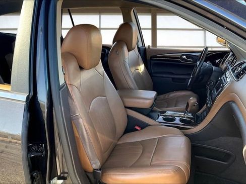 Used 2017 Buick Enclave Premium image 7