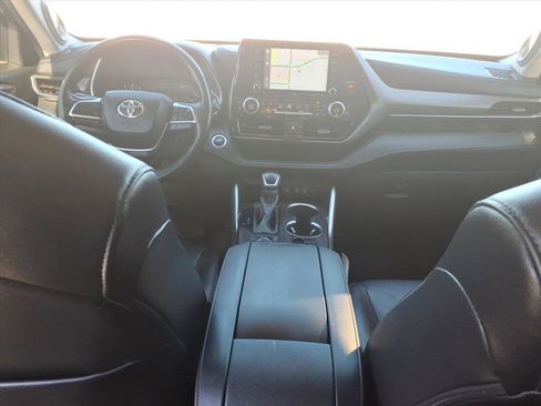 Used 2020 Toyota Highlander Limited image 18