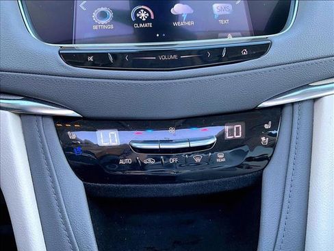 Used 2017 Cadillac XT5 Premium Luxury image 24