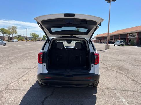 Used 2021 GMC Acadia SLT w/ Elevation Edition image 12