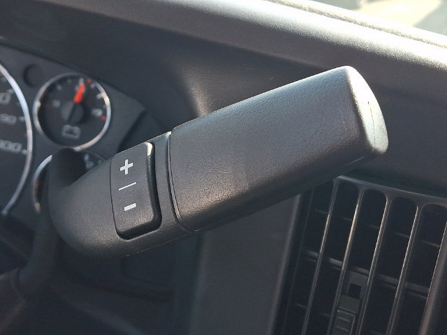 Used 2026 Chevrolet Express 2500 RWD image 8