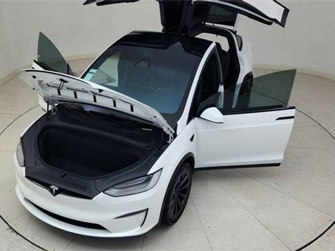 Used 2022 Tesla Model X image 82