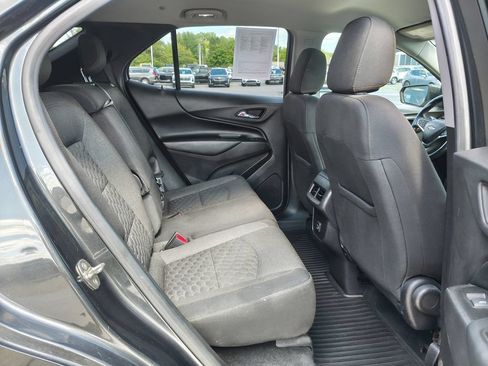 Used 2019 Chevrolet Equinox LT w/ Driver Convenience Package FWD image 9