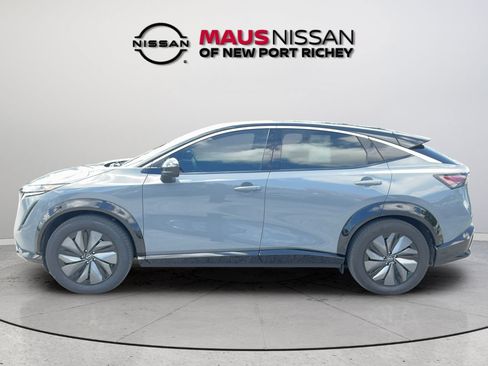 Used 2025 Nissan Ariya FWD image 10
