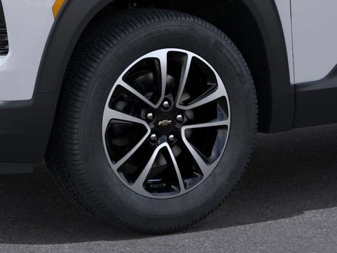New 2026 Chevrolet TrailBlazer LT w/ Convenience Package FWD image 9