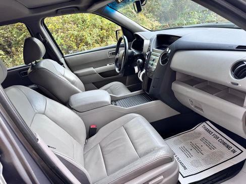 Used 2010 Honda Pilot EX-L image 11