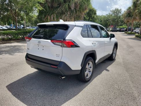 Used 2025 Toyota RAV4 XLE AWD/4WD image 3