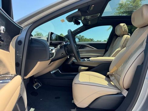 New 2025 Cadillac Lyriq Luxury image 20