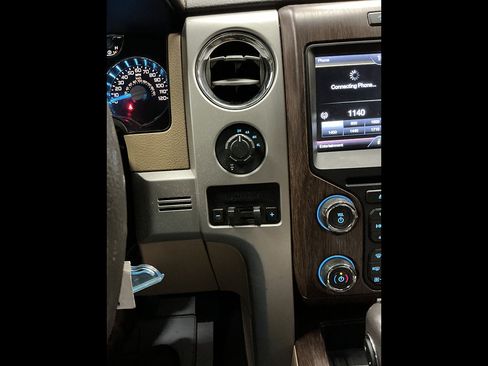 Used 2014 Ford F150 Lariat w/ Equipment Group 502A Luxury AWD/4WD image 13