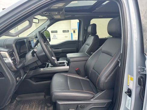 Used 2025 Ford F350 Lariat w/ Lariat Ultimate Package AWD/4WD image 10