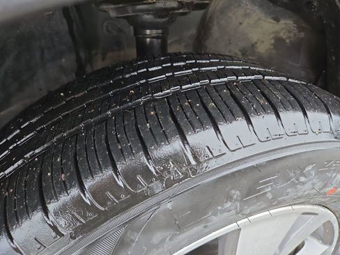 Certified 2025 Subaru Ascent Premium w/ Premium Package image 11