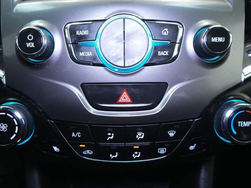 Used 2017 Chevrolet Cruze LT w/ Sun And Sound Package image 36