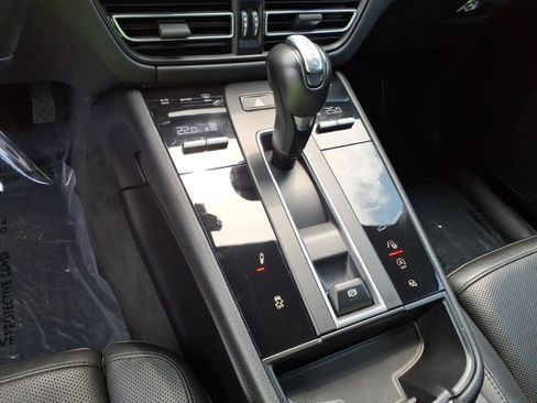 Used 2023 Porsche Macan Turbo w/ Premium Package Plus AWD/4WD image 9