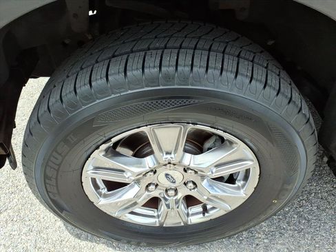 Used 2015 Ford F150 Lariat w/ Equipment Group 502A Luxury AWD/4WD image 5