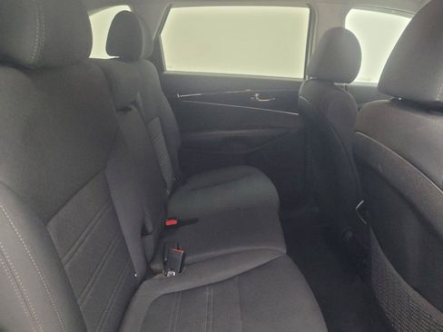 Used 2020 Kia Sorento S AWD/4WD image 19