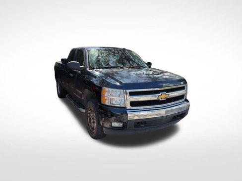 Used 2007 Chevrolet Silverado 1500 LT w/ 1LT Convenience Package RWD image 2