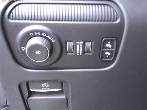 Used 2024 Jeep Grand Wagoneer L Series II w/ Quick Order Packagew 28T AWD/4WD image 19