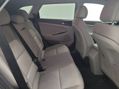 Used 2016 Hyundai Tucson SE w/ Option Group 02 FWD image 19