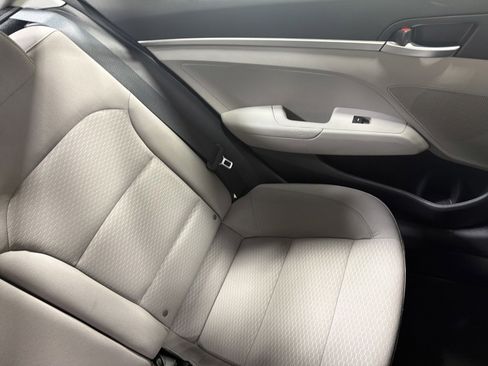 Used 2020 Hyundai Elantra SE w/ Cargo Package (C1) image 14