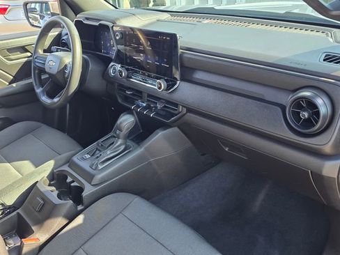 Used 2023 Chevrolet Colorado W/T RWD image 9