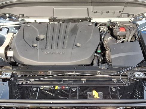 Certified 2024 Volvo XC60 B5 Core w/ Climate Package image 28
