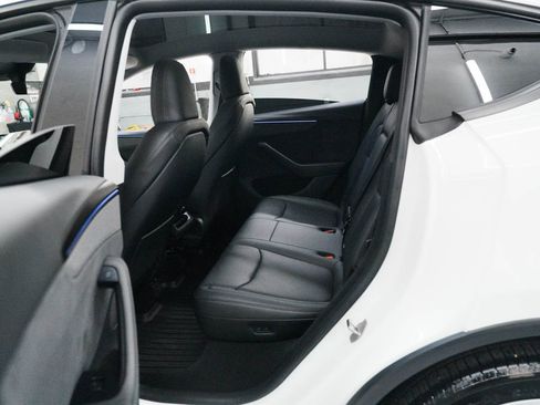 Used 2026 Tesla Model Y Long Range image 24