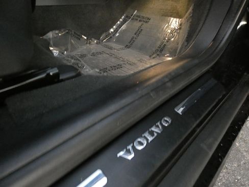 Used 2016 Volvo XC60 T6 Platinum image 31