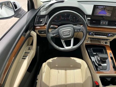 Used 2023 Audi Q5 2.0T Premium w/ Convenience Package AWD/4WD image 13