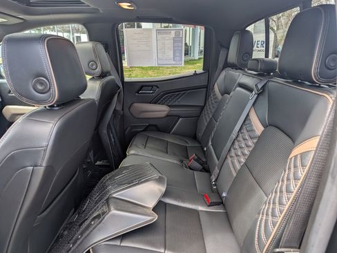 Used 2023 GMC Canyon Denali w/ Denali Black Edition image 21